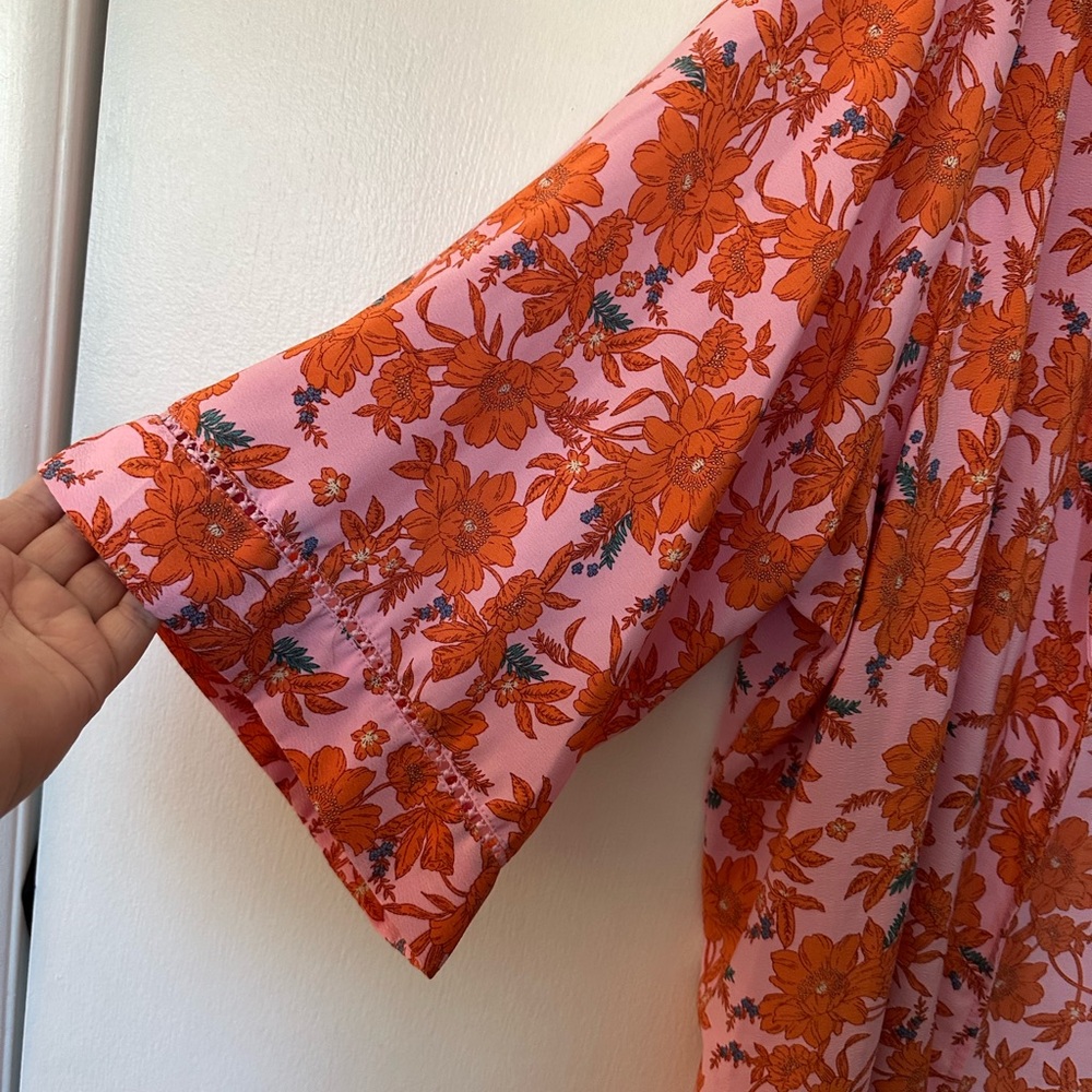 Jessica Simpson Floral Kimono Duster  in Pink and Orange size 3x/4x - Picture 4 of 6